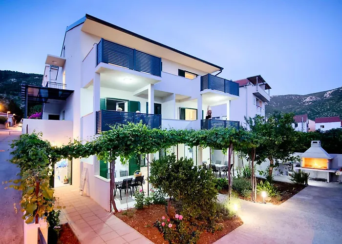 Apartmani Dule Komiza 2